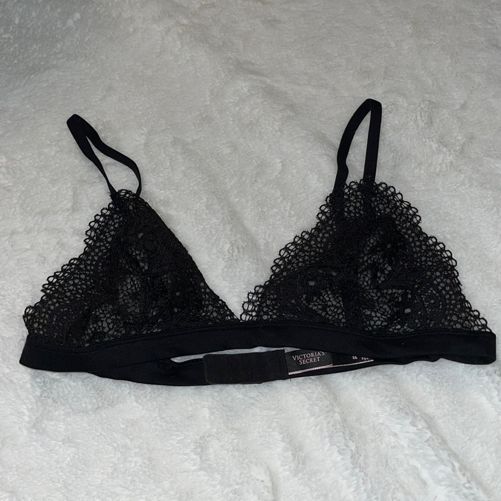 NWOT black lace triangle bralette